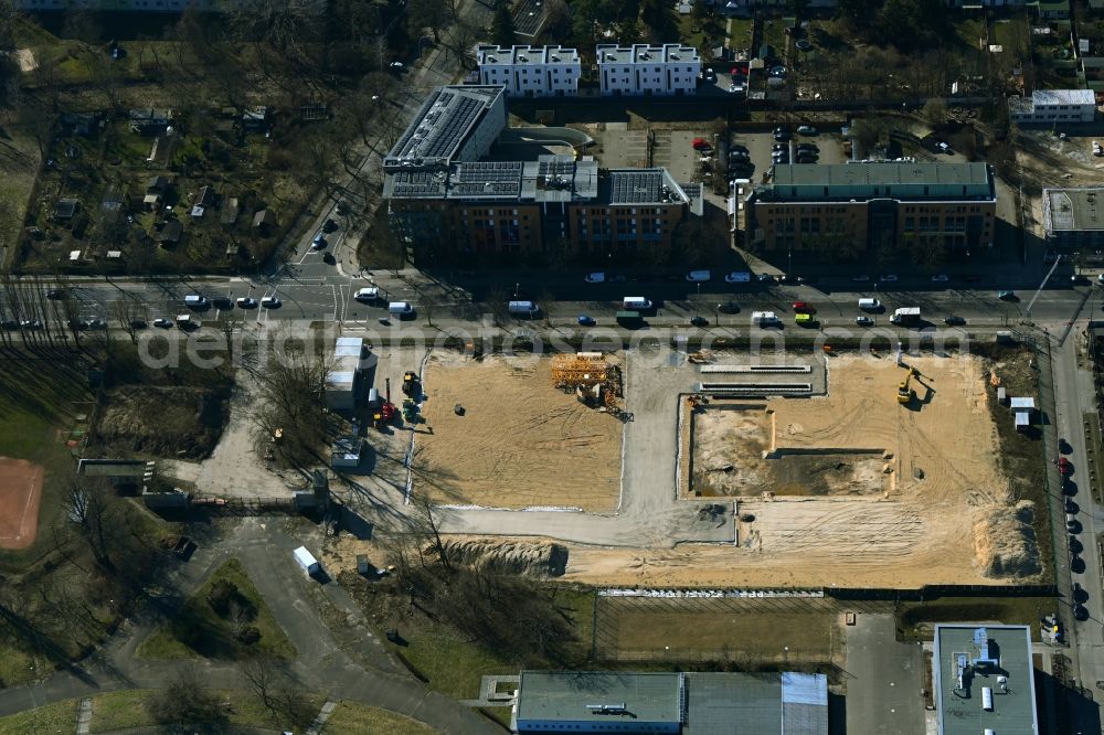 Aerial image Berlin - New construction site of the school building on Rennbahnstrasse in the district Weissensee in Berlin, Germany