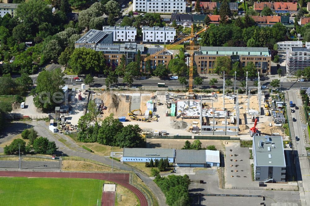 Berlin from the bird's eye view: New construction site of the school building on Rennbahnstrasse in the district Weissensee in Berlin, Germany
