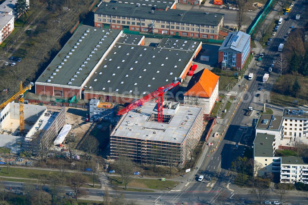 Berlin from above - New construction site of the school building 32. Schule (Grundschule) on street Hohenzollernring - Fehrbelliner Tor - Askanierring in the district Spandau in Berlin, Germany