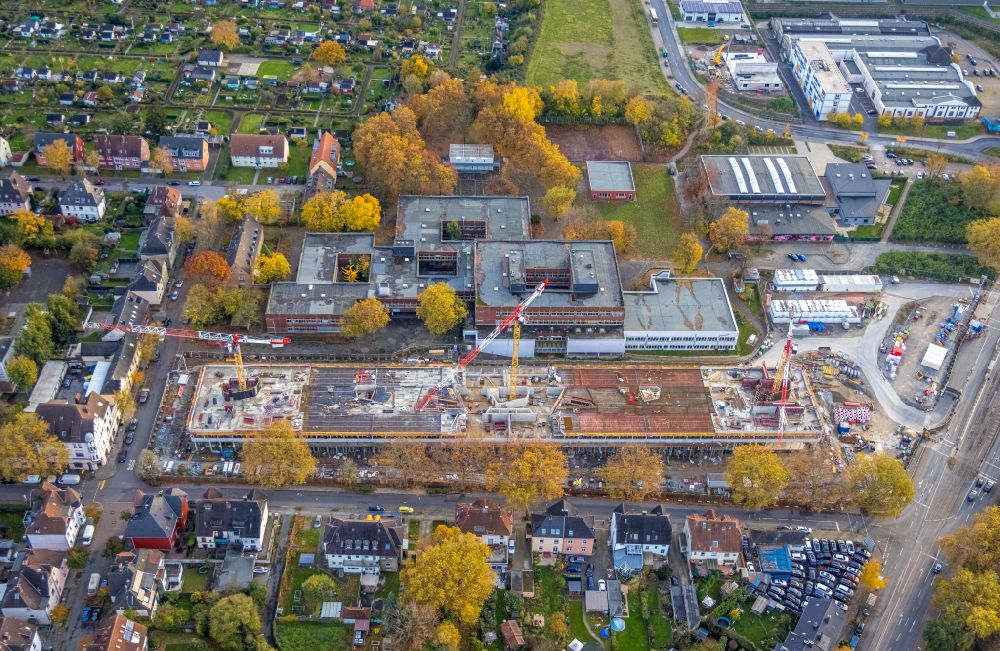 Aerial image Bochum - New construction site of the school building Schulzentrum Gerthe on street Heinrichstrasse in the district Hiltrop in Bochum at Ruhrgebiet in the state North Rhine-Westphalia, Germany