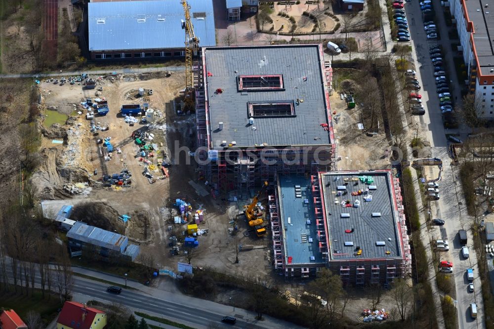Aerial photograph Berlin - New construction site of the school building Sekundarschule Wartiner Strasse in the district Neu-Hohenschoenhausen in Berlin, Germany