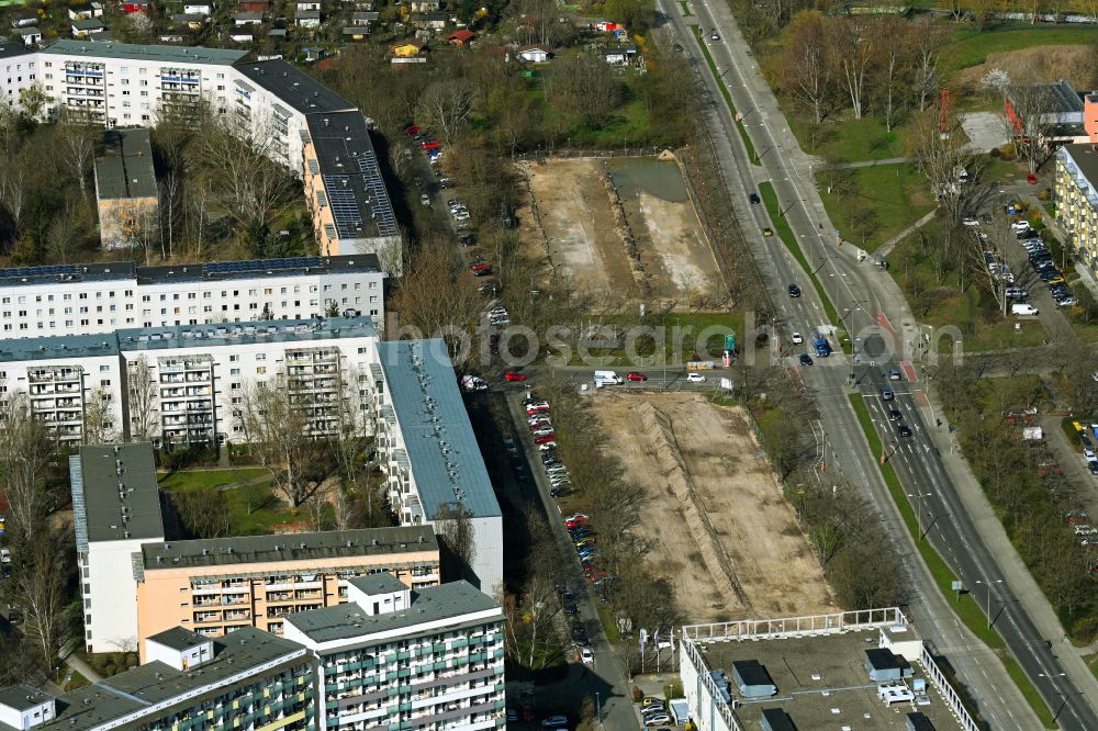 Berlin from the bird's eye view: construction site for the new build retirement home Seniorenwohnen Cecilienstrasse on street Teterower Ring - Cecilienstrasse in the district Hellersdorf in Berlin, Germany