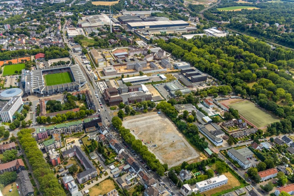 Bochum from above - New construction Social Therapeutic Institute on the site of prison premises and security fencing of the prison on Kruemmede in Bochum in the state North Rhine-Westphalia, Germany