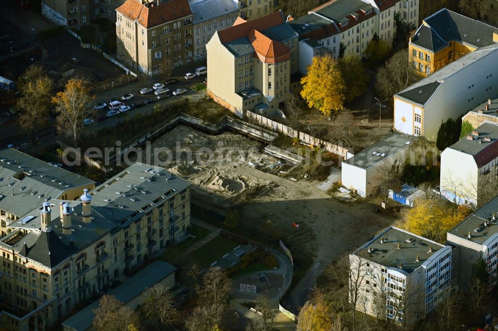 Berlin from the bird's eye view: Construction site for the new sports hall on Neuen Schoenholzer Strasse in the district Pankow in Berlin, Germany