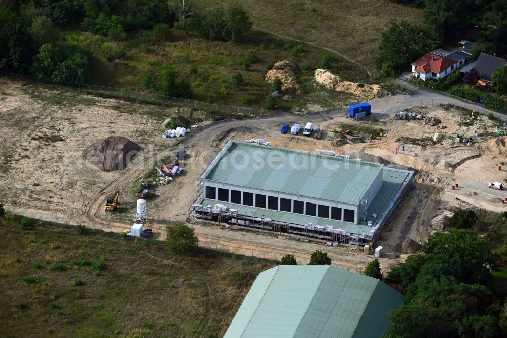 Aerial photograph Stahnsdorf - Construction site for the new sports hall of Lindenhof-Grundschule Stahnsdorf on Schulstrasse in Stahnsdorf in the state Brandenburg, Germany