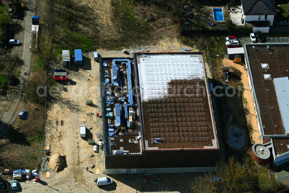 Aerial image Berlin - Construction site for the new sports hall Typensporthalle (TSH) on street Heerstrasse - Bergedorfer Strasse in the district Kaulsdorf in Berlin, Germany