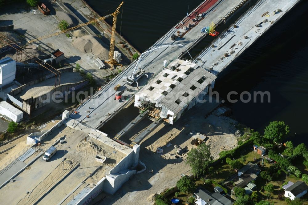 Berlin from above - Construction site for the new building of the Spree bridge on the south-east connection (SOV) in Berlin Schoeneweide