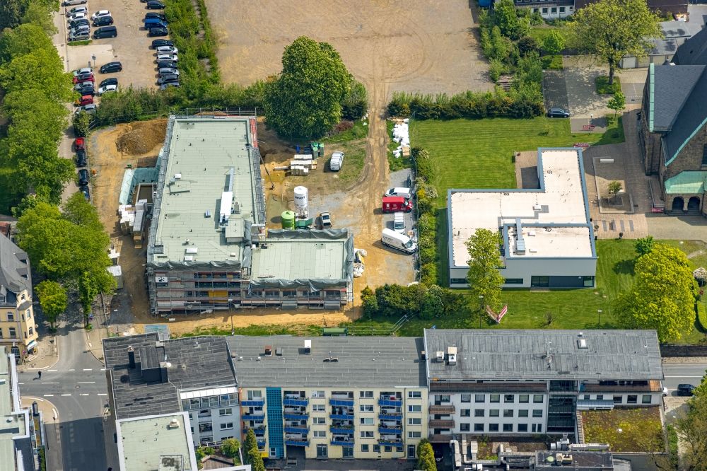 Aerial photograph Velbert - Construction site for the new building of a life care of the hospice on Oststrasse corner Kurze Strasse in Velbert in the state North Rhine-Westphalia, Germany