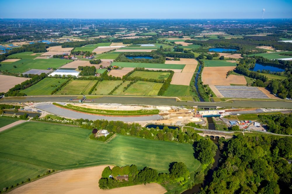 Aerial image Greven - Construction of road bridge of canal bypass between Gittruper Strasse and Fuestruper Strasse in Greven in the state North Rhine-Westphalia, Germany