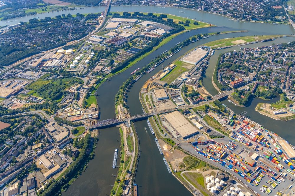 Aerial image Duisburg - Construction site for the new construction of the road bridge construction Karl-Lehr-Bruecke over the course of the river Ruhr Am Boert in the district of Kasslerfeld in Duisburg in the Ruhr area in the state North Rhine-Westphalia, Germany
