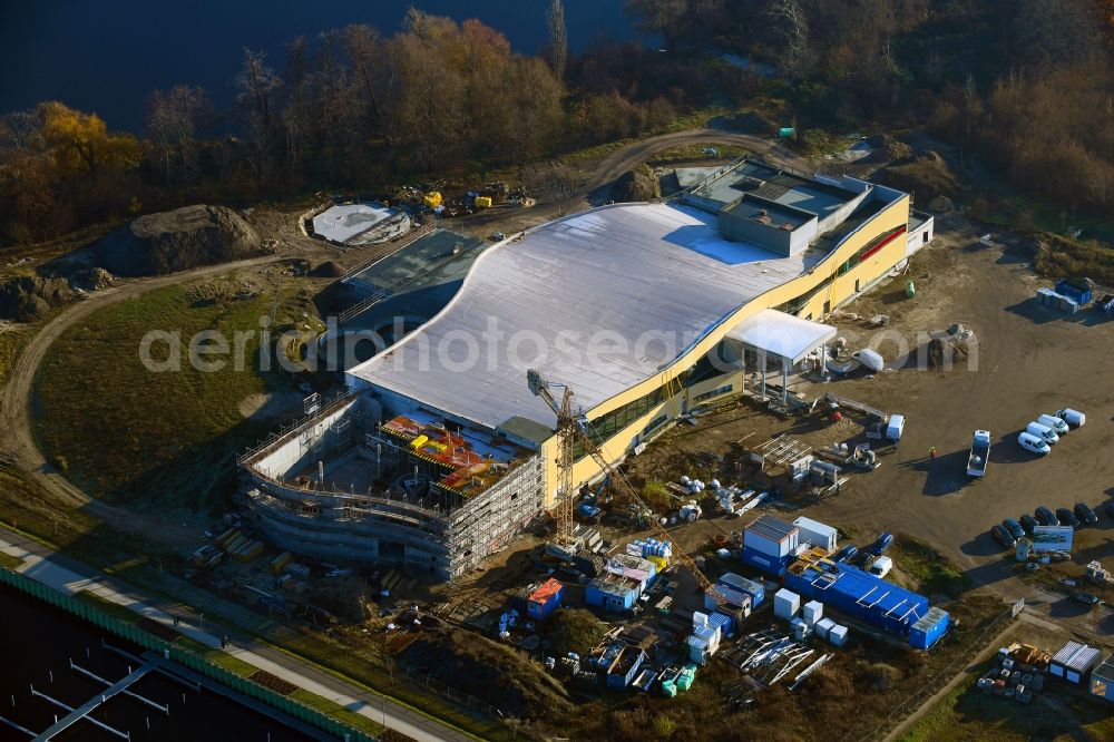 Werder (Havel) from the bird's eye view: Construction for the new building of the spa and swimming pool at the swimming pool of Recreation Havel-Therme Zum Grossen Zernsee in Werder (Havel) in the state Brandenburg, Germany