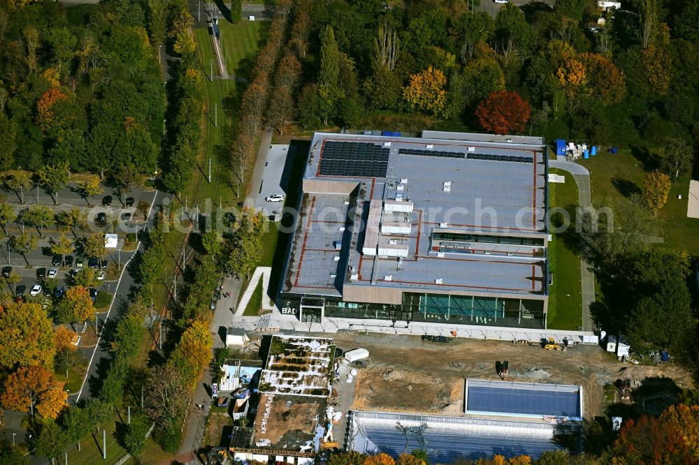 Darmstadt from the bird's eye view: Construction for the new building of the spa and swimming pool at the swimming pool of Recreation Nordbad on Alsfelder Strasse in Darmstadt in the state Hesse, Germany