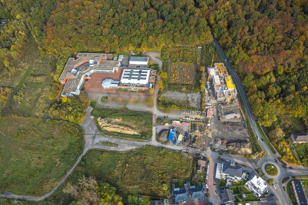 Aerial image Bergkamen - Construction site for the new building complex of the education and training center Grone- Bildungszentren in the district Weddinghofen in Bergkamen at Ruhrgebiet in the state North Rhine-Westphalia, Germany