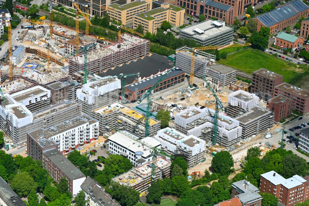 Hamburg from the bird's eye view: Construction site for the new residential and commercial building - Quartiers Kolbenhoefe on street Friedensallee in the district Ottensen in Hamburg, Germany