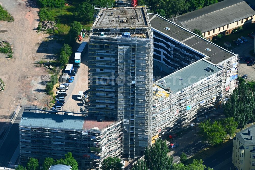 Aerial photograph Magdeburg - Construction site for the new residential and commercial building LUISENCARRE on Virchowstrasse - Erzbergerstrasse in the district Zentrum in Magdeburg in the state Saxony-Anhalt, Germany