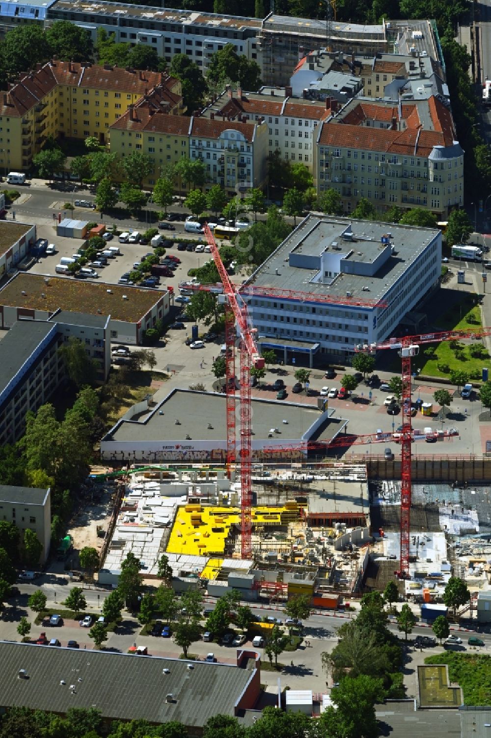 Aerial image Berlin - Construction site for the new residential and commercial building on Erich-Weinert-Strasse corner Prenzlauer Allee in the district Prenzlauer Berg in Berlin, Germany