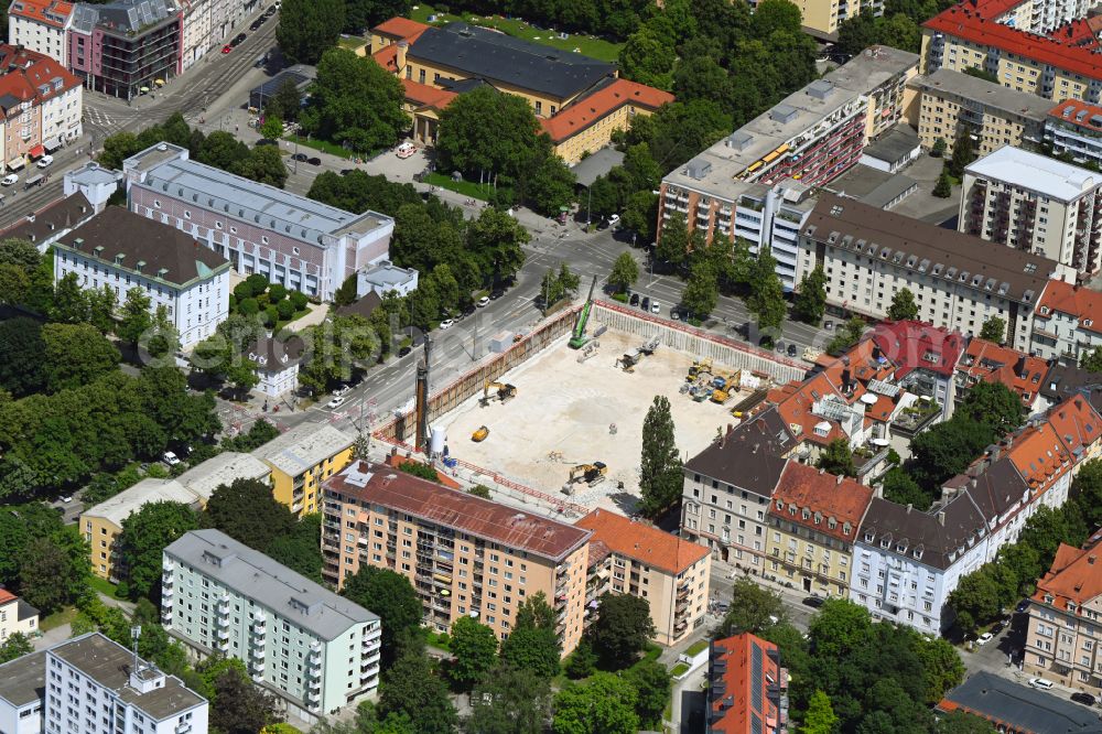München from above - Construction site for the new residential and commercial building Schleissheimer Strasse - Elisabethstrasse - Winzerstrasse in the district Schwabing-West in Munich in the state Bavaria, Germany