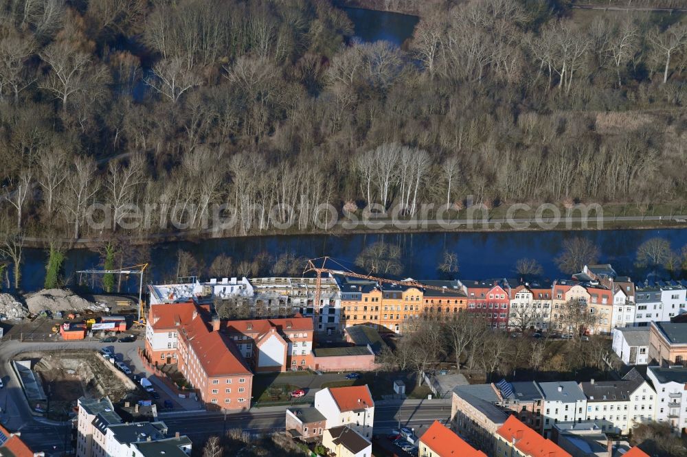 Aerial photograph Halle (Saale) - Construction site for the new residential and commercial Corner house - building on the Weingaerten in the district Suedliche Innenstadt in Halle (Saale) in the state Saxony-Anhalt, Germany