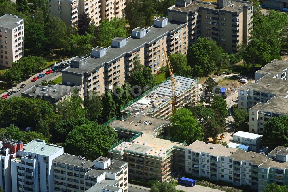 Aerial image Berlin - Construction site for the multi-family residential building on Heidelaeuferweg in the district Buckow in Berlin, Germany