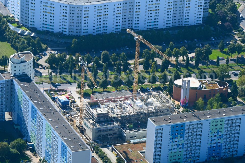 Aerial photograph Berlin - Construction site for the multi-family residential building on street Falkenberger Chaussee in the district Hohenschoenhausen in the district Hohenschoenhausen in Berlin, Germany
