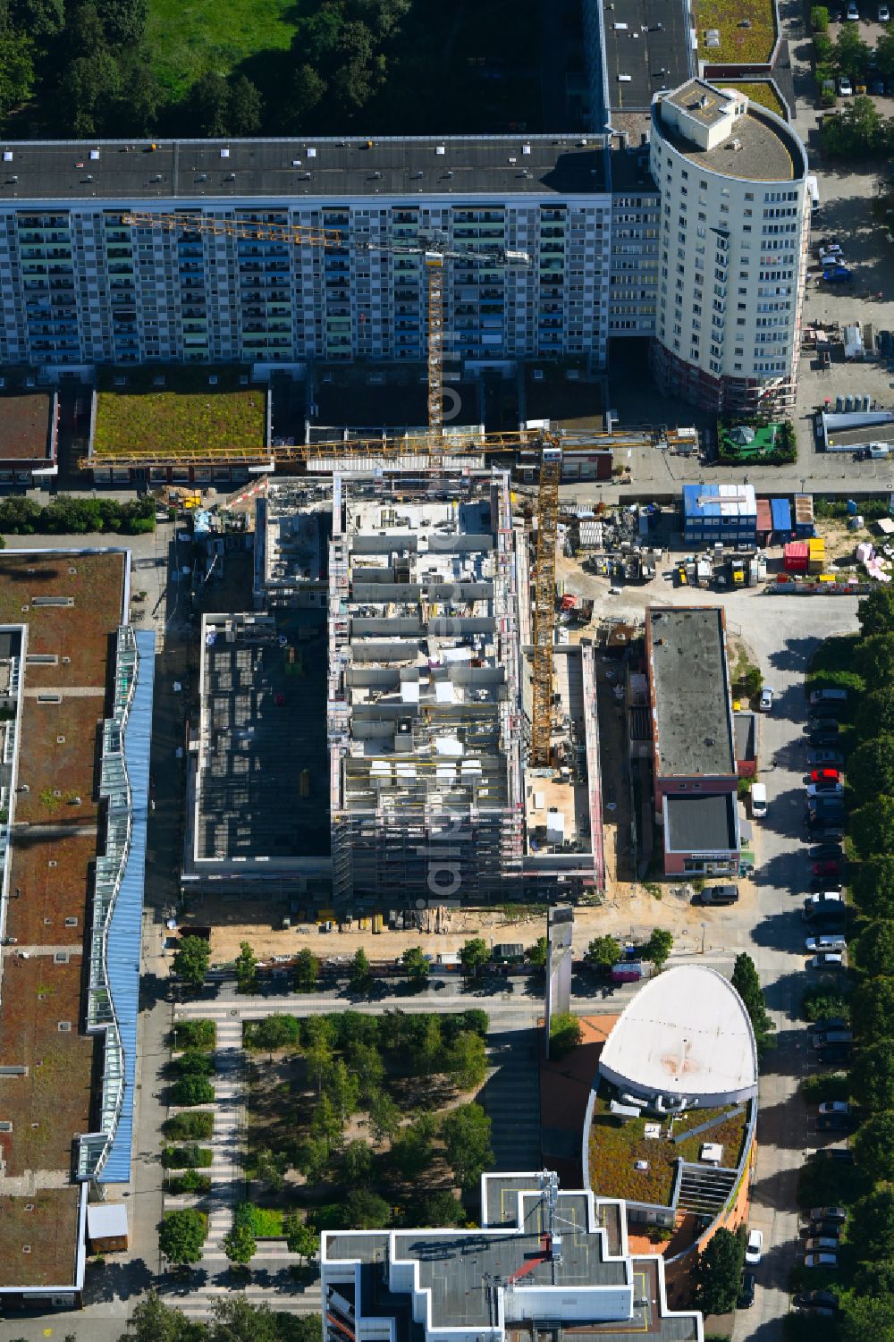 Berlin from the bird's eye view: Construction site for the multi-family residential building on street Falkenberger Chaussee in the district Hohenschoenhausen in the district Hohenschoenhausen in Berlin, Germany