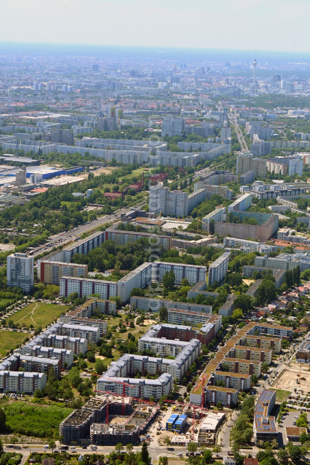 Berlin from above - Construction site for the multi-family residential building Ferdinand's Garden on street Plauener Strasse in the district Hohenschoenhausen in Berlin, Germany
