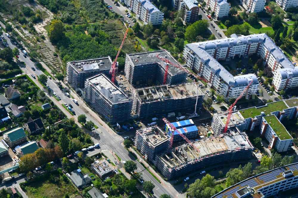 Aerial image Berlin - Construction site for the multi-family residential building Ferdinand's Garden on street Plauener Strasse in the district Hohenschoenhausen in Berlin, Germany