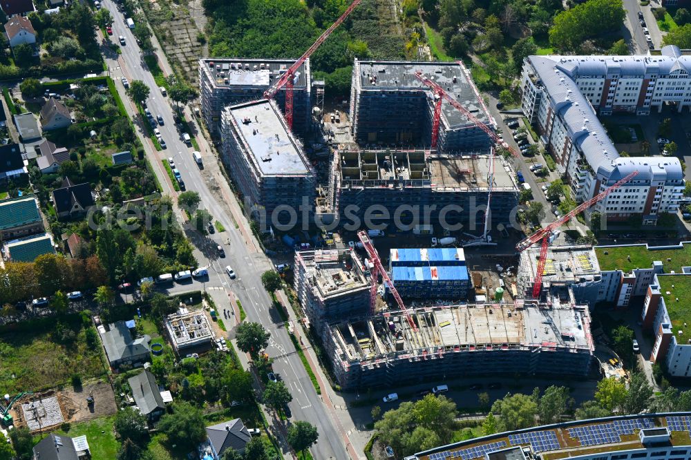 Aerial photograph Berlin - Construction site for the multi-family residential building Ferdinand's Garden on street Plauener Strasse in the district Hohenschoenhausen in Berlin, Germany