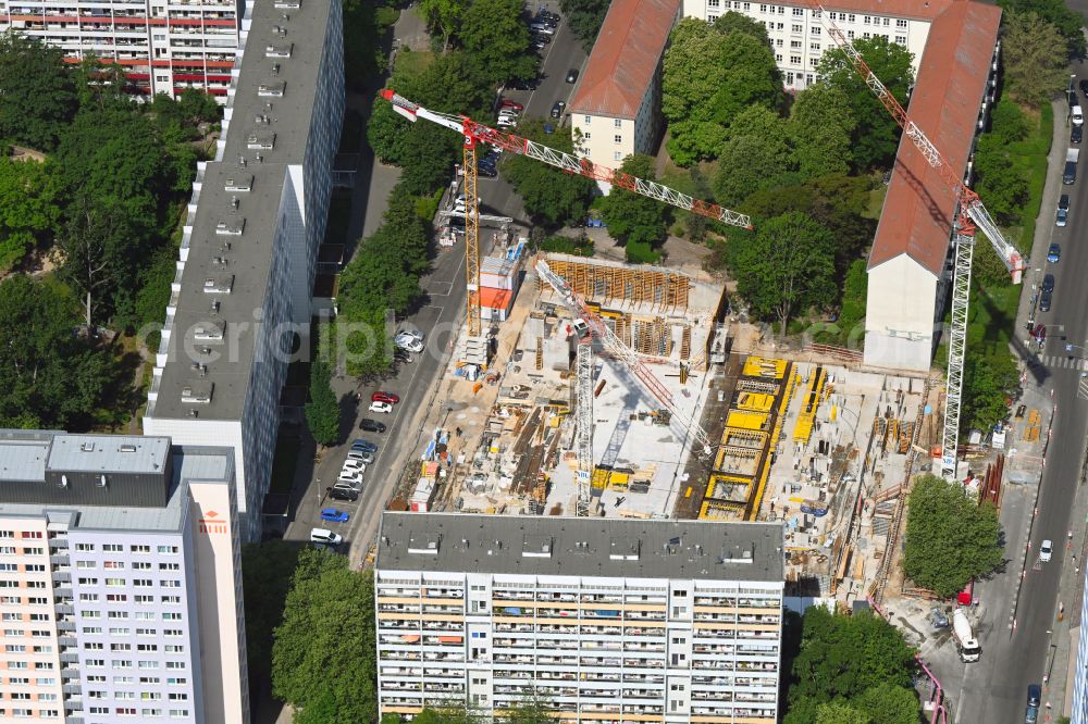 Berlin from the bird's eye view: Construction site for the multi-family residential building The Franz Franz-Mehring-Platz in the district Friedrichshain in Berlin, Germany