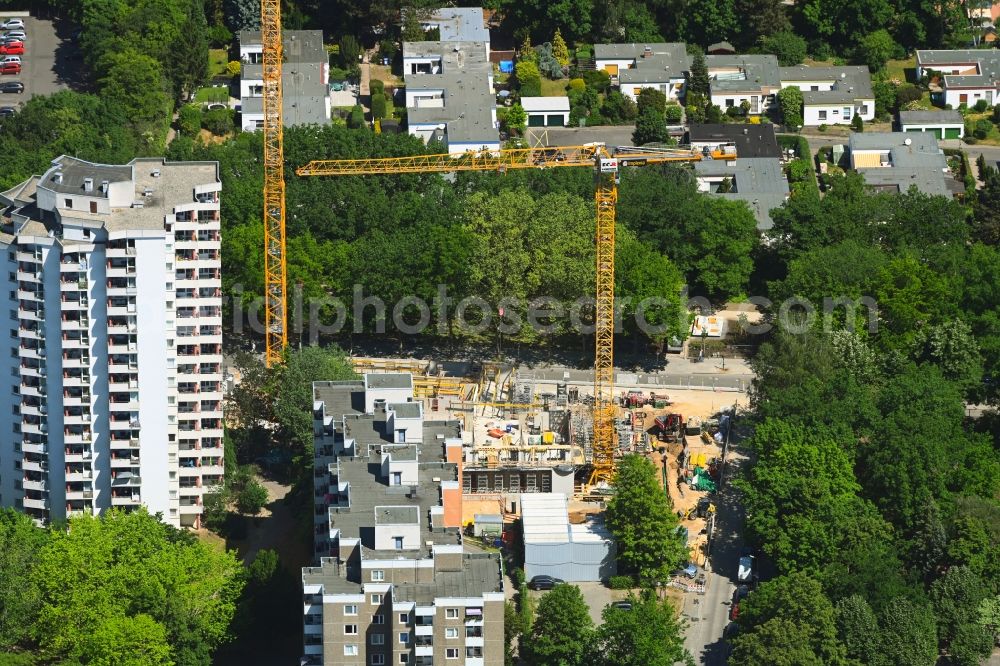 Aerial photograph Berlin - Construction site for the multi-family residential building on Fritz-Erler-Allee Ecke Agnes-Straub-Weg in the district Buckow in Berlin, Germany