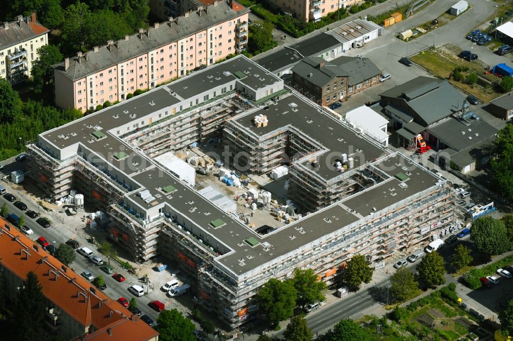 Aerial image Berlin - Construction site for the multi-family residential building Gustav-Adolf-Strasse - Schmohlstrasse - Gaeblerstrasse in the district Weissensee in Berlin, Germany