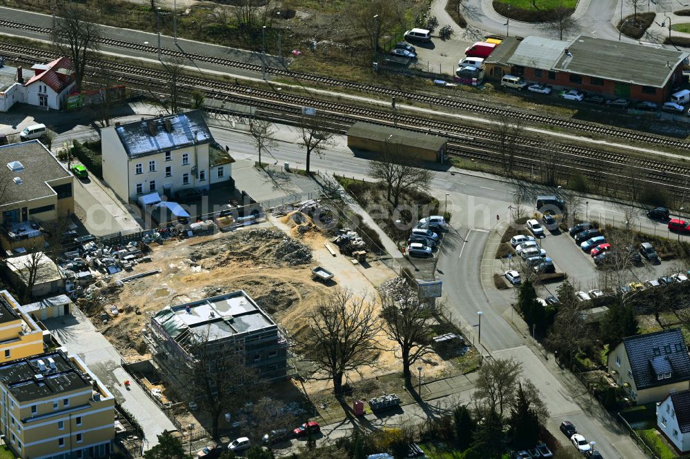 Aerial image Berlin - Construction site for the multi-family residential building on Gutenbergstrasse - Hertwigswalder Steig in the district Kaulsdorf in Berlin, Germany