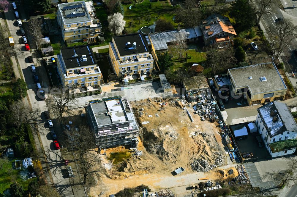 Aerial photograph Berlin - Construction site for the multi-family residential building on Gutenbergstrasse - Hertwigswalder Steig in the district Kaulsdorf in Berlin, Germany