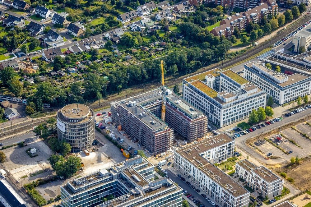Düsseldorf from the bird's eye view: Construction site for the multi-family residential building on Hansaallee in Duesseldorf at Ruhrgebiet in the state North Rhine-Westphalia, Germany