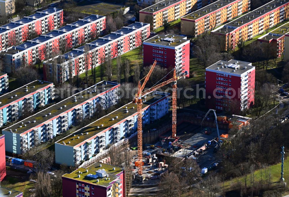 Aerial photograph München - Construction site for the multi-family residential building in wood hybrid construction on street Kunreuthstrasse in the district Aubing in Munich in the state Bavaria, Germany