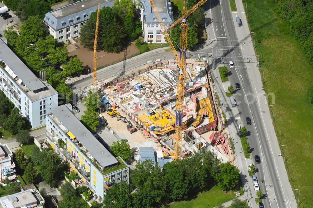 Aerial image München - Construction site for the multi-family residential building Isarleiten with rental and serviced apartments on street Wolfratshauser Strasse - Neunkirchner Strasse in Munich in the state Bavaria, Germany