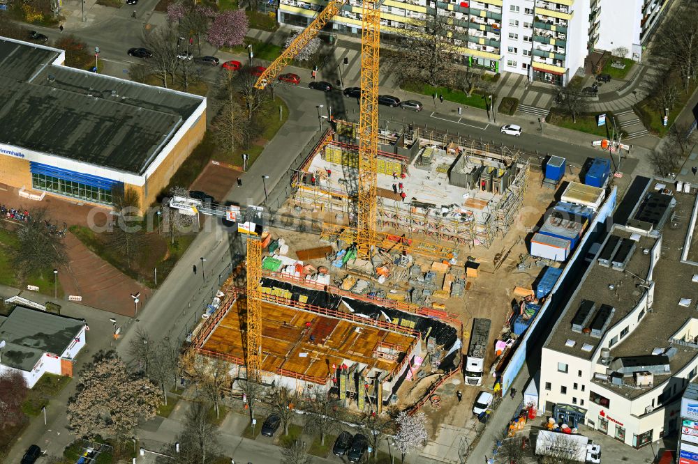 Aerial image Berlin - Construction site for the multi-family residential building on Ludwigsluster Strasse on street Teterower Ring in the district Kaulsdorf in Berlin, Germany