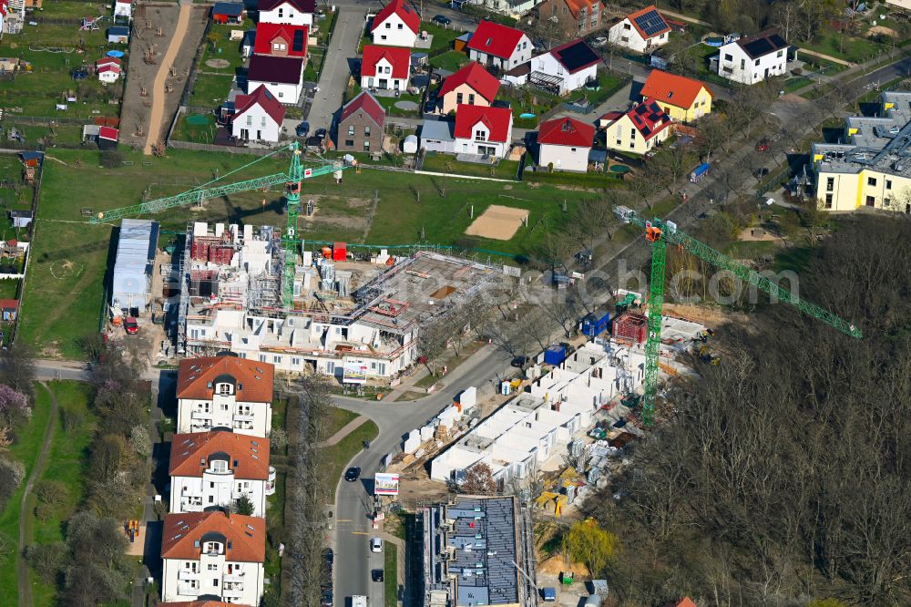 Aerial image Potsdam - Construction site for the multi-family residential building on street In der Feldmark - Grasmueckenring - Taubenbogen in the district Golm in Potsdam in the state Brandenburg, Germany