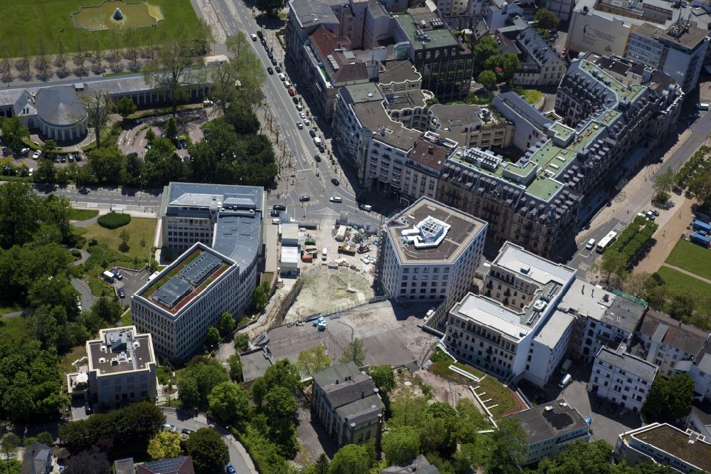 Aerial photograph Wiesbaden - Construction site for the multi-family residential building Quartier Kureck on Taunustrasse in Wiesbaden in the state Hesse, Germany