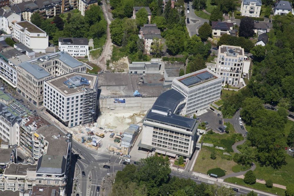 Wiesbaden from above - Construction site for the multi-family residential building Quartier Kureck on Taunustrasse in Wiesbaden in the state Hesse, Germany