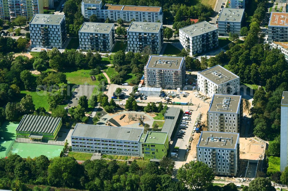 Berlin from the bird's eye view: Construction site for the multi-family residential building Suedliche Ringkolonnaden on street Max-Herrmann-Strasse in the district Marzahn in Berlin, Germany
