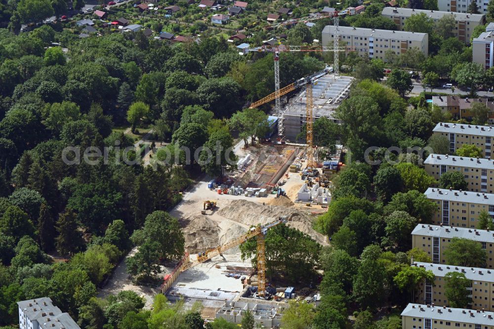 Berlin from the bird's eye view: Construction site for the multi-family residential building in Septimer Viertel on street Septimerstrasse in the district Reinickendorf in Berlin, Germany