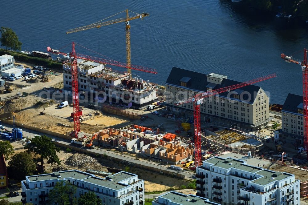 Aerial image Berlin - Construction site for the multi-family residential building Speicher Ballett on Parkstrasse in the district Hakenfelde in Berlin, Germany