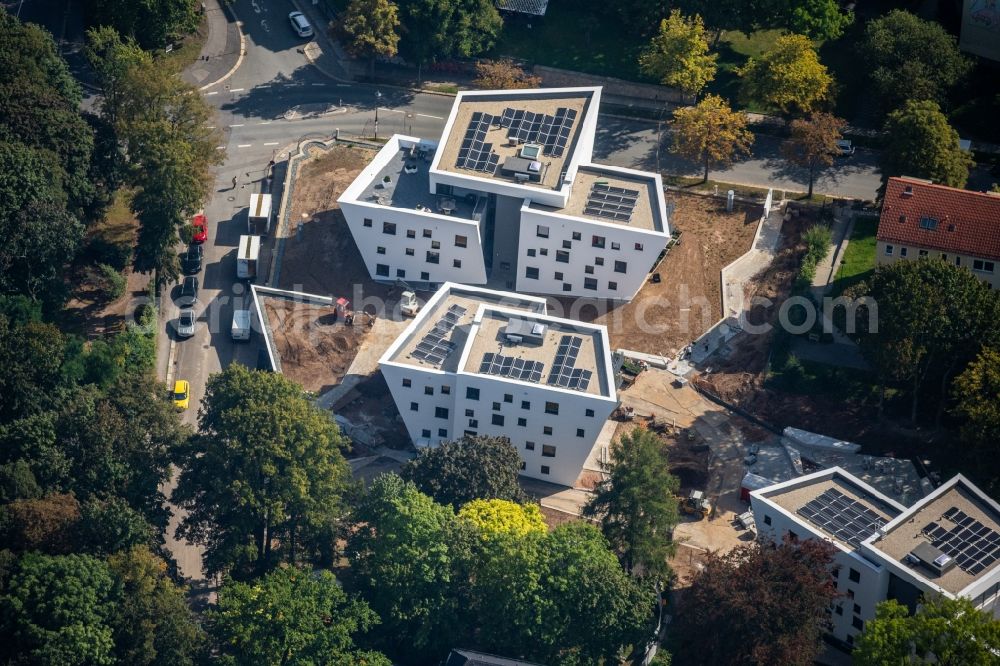 Chemnitz from the bird's eye view: Construction site for the multi-family residential building on Weststrasse - Hohe Strasse in the district Kassberg in Chemnitz in the state Saxony, Germany