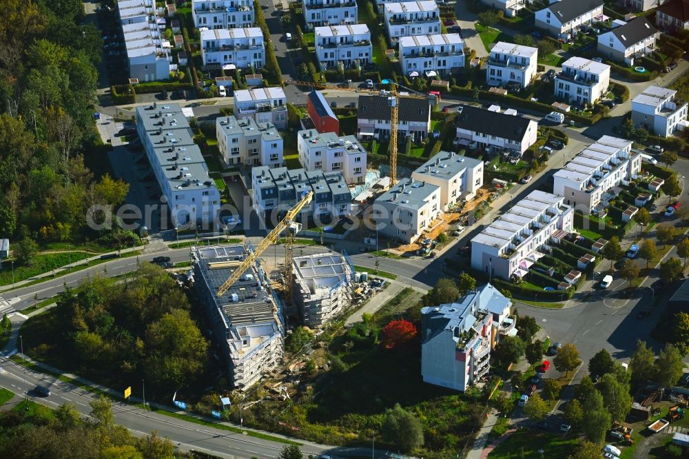 Teltow from the bird's eye view: Construction site for the multi-family residential building Whitehorse-Strasse corner Kingston Strasse in Teltow in the state Brandenburg, Germany