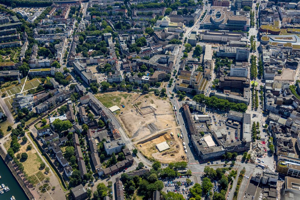 Aerial image Duisburg - Construction site for the new residential quarter with apartment buildings and residential and commercial buildings Mercator Quartier Duisburg between Poststrasse and Gutenbergstrasse in the district Dellviertel in Duisburg in the state of North Rhine-Westphalia