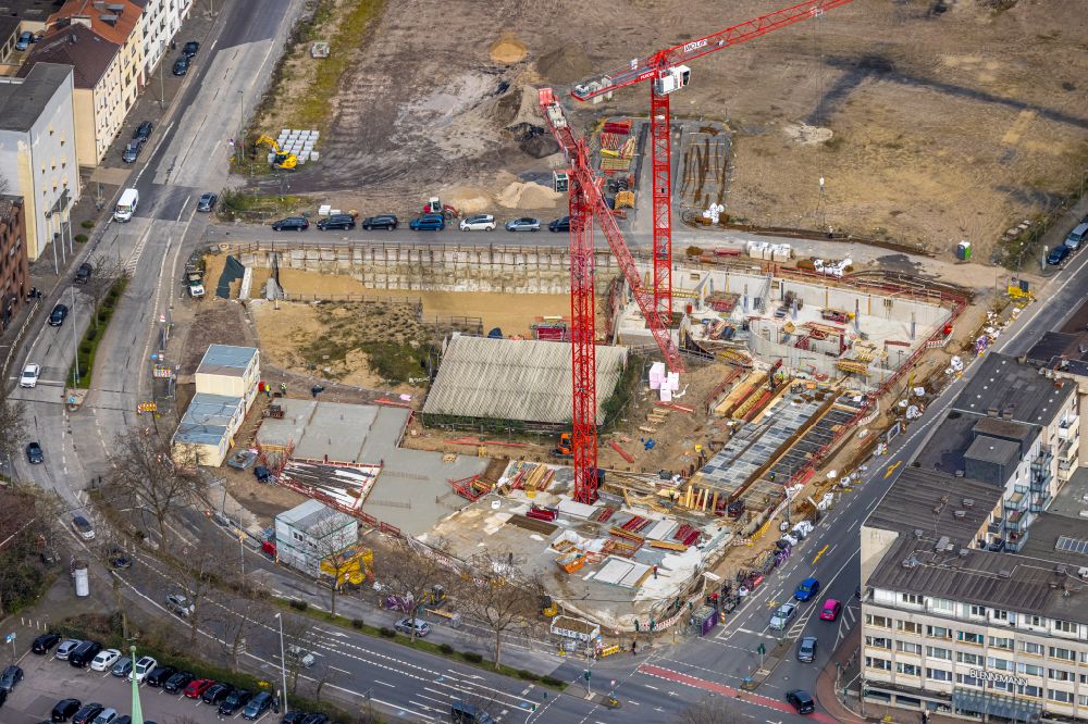 Aerial image Duisburg - Construction site for the new residential quarter with apartment buildings and residential and commercial buildings Mercator Quartier Duisburg between Poststrasse and Gutenbergstrasse in the district Dellviertel in Duisburg in the state of North Rhine-Westphalia