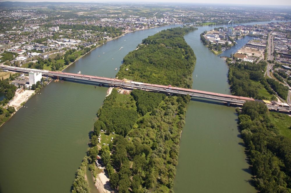 Aerial image Wiesbaden - Construction site for the rehabilitation and repair of the motorway bridge construction Schiersteiner Bruecke in the district Schierstein in Wiesbaden in the state Hesse, Germany