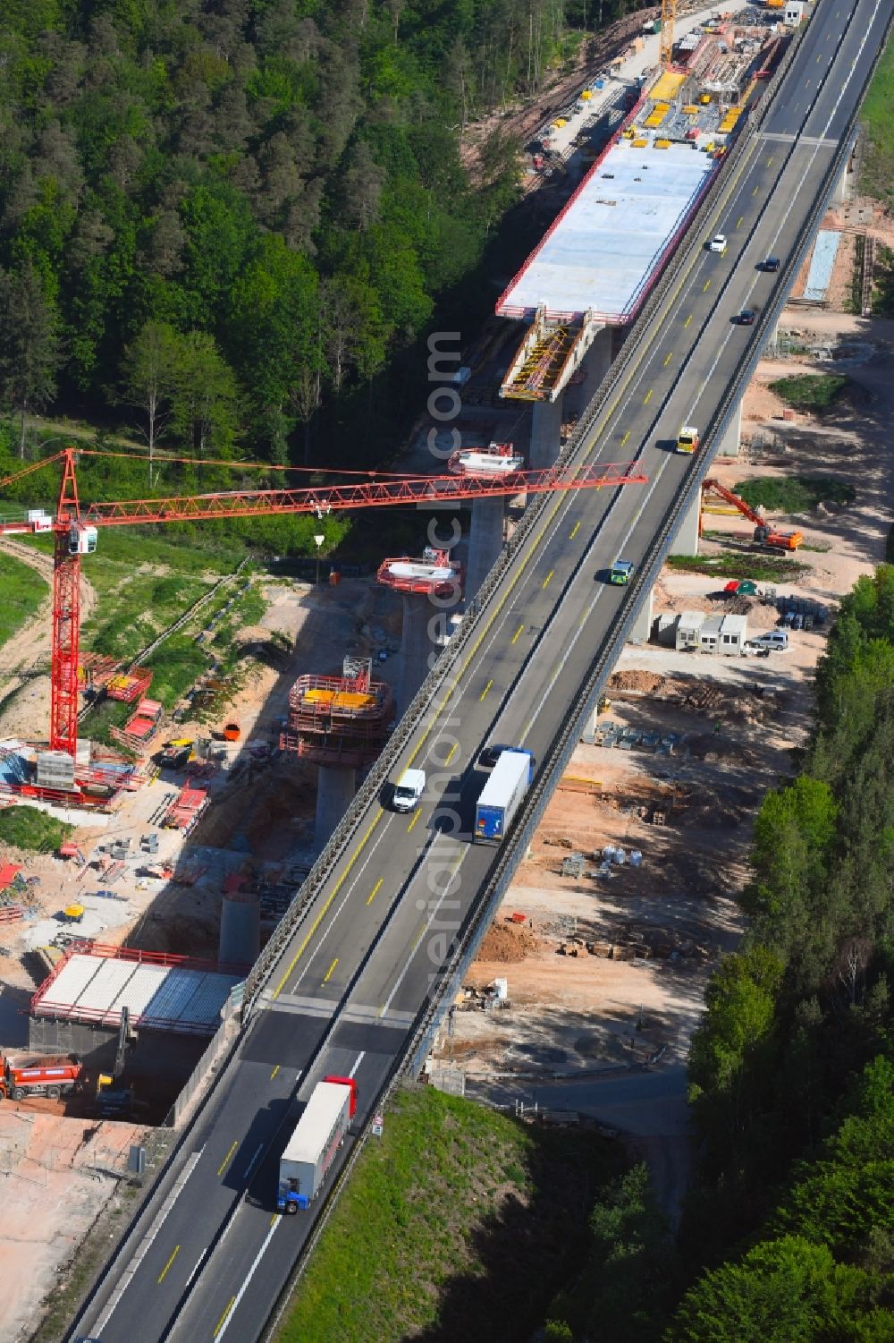 Aerial photograph Burghaun - Construction site for the rehabilitation and repair of the motorway bridge construction Talbruecke Langenschwarz of BAB E45 - A7 in the district Grossenmoor in Burghaun in the state Hesse, Germany