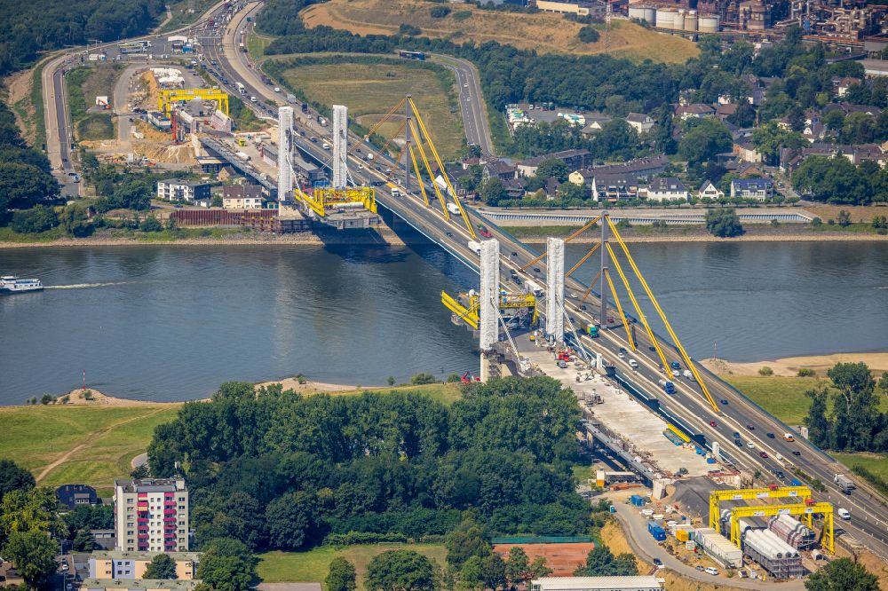 Duisburg from the bird's eye view: Construction site for the rehabilitation and repair of the motorway bridge construction Rheinbruecke Duisburg-Neuenkamp in the district Kasslerfeld in Duisburg at Ruhrgebiet in the state North Rhine-Westphalia, Germany